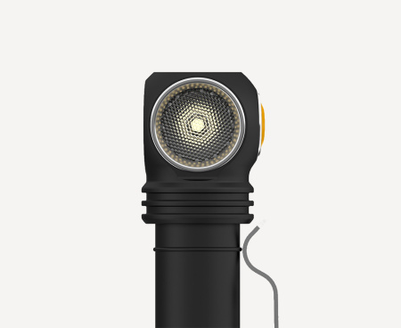 Фонарь ArmyTek Wizard C2 (Теплый; 1120 люмен)